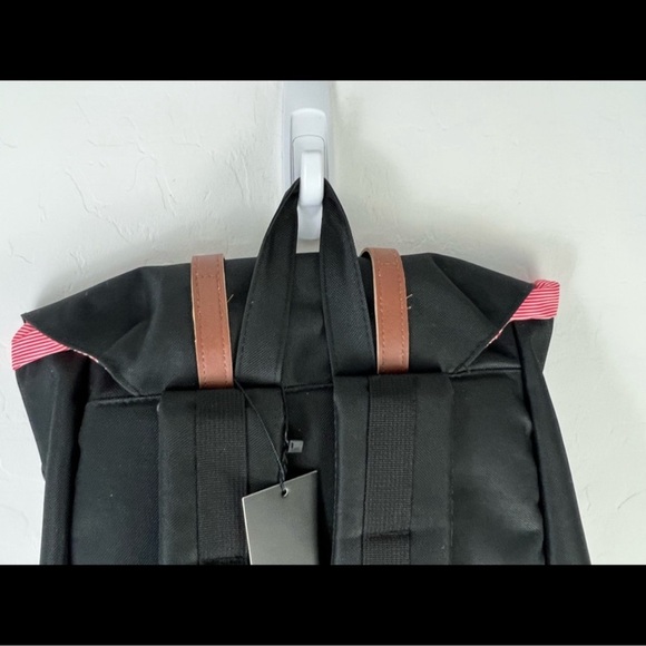 Journeyman Bag Company Las Vegas NV
Backpack NWT Black with white & red - Picture 7 of 15